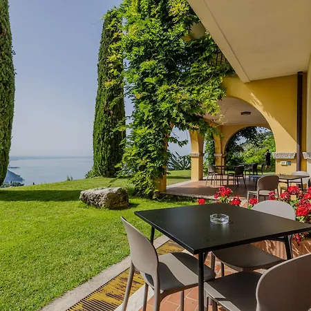 Lejlighedshotel San Michele Costermano
